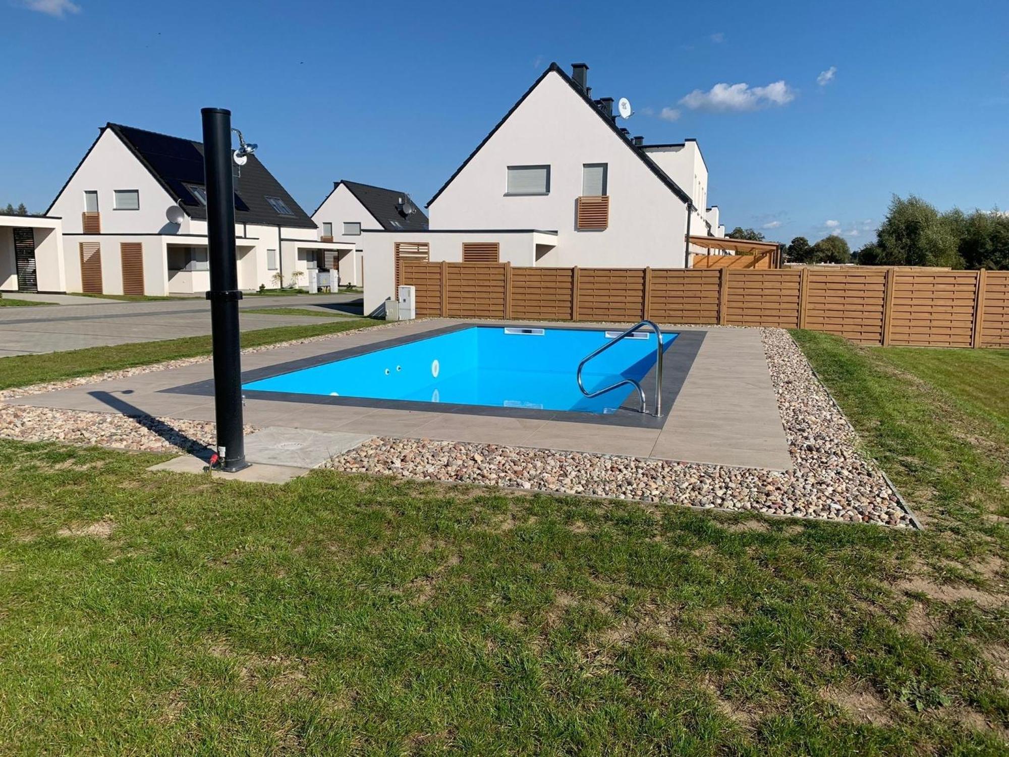 Ferienhaus Lilja Mit Garten, Kamin Und Pool Trzęsacz Eksteriør billede
